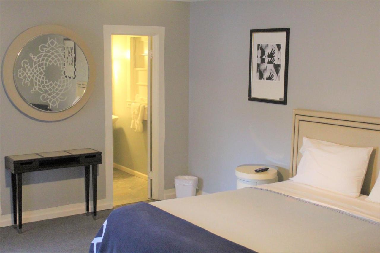 The Grand Motel Macon Bagian luar foto