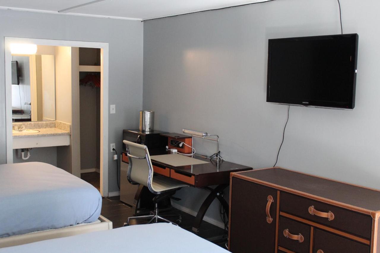 The Grand Motel Macon Bagian luar foto