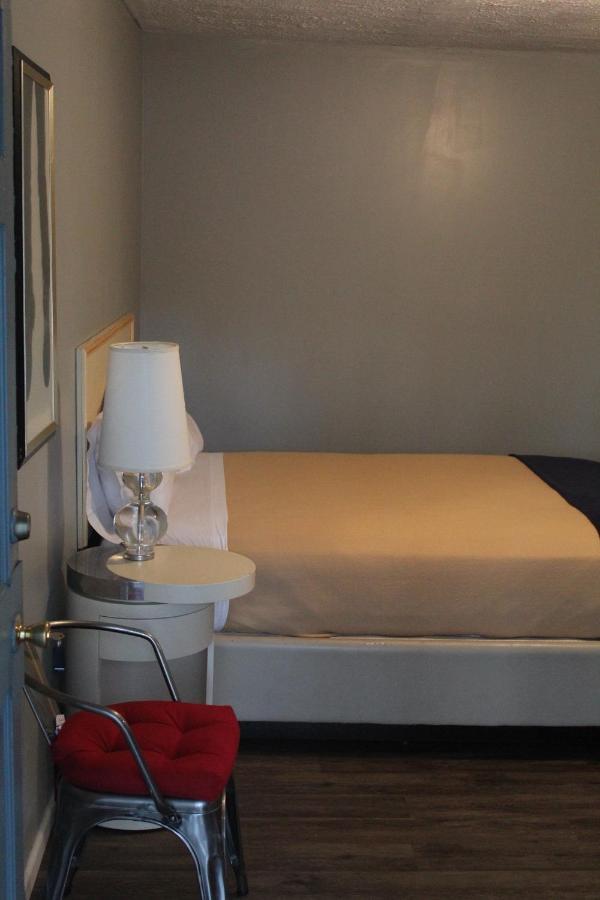 The Grand Motel Macon Bagian luar foto