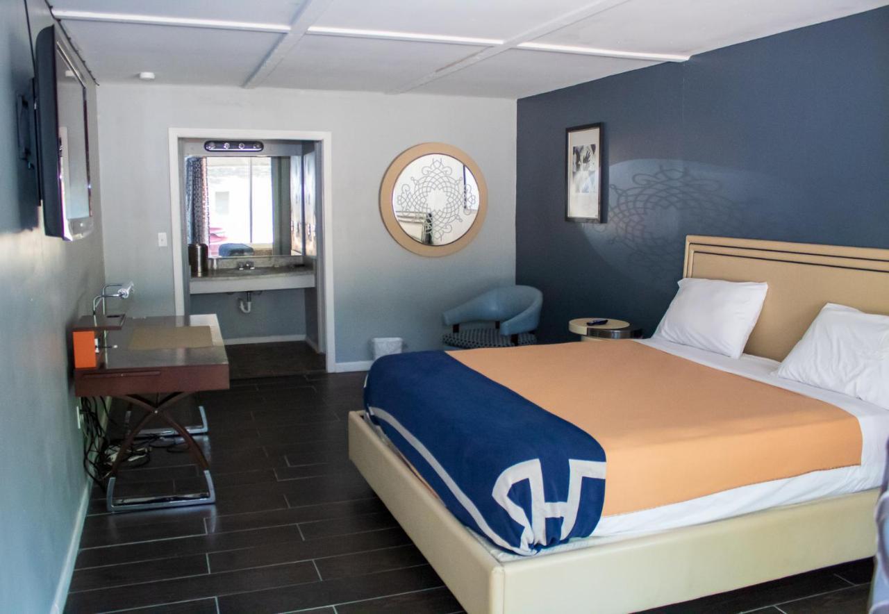 The Grand Motel Macon Bagian luar foto